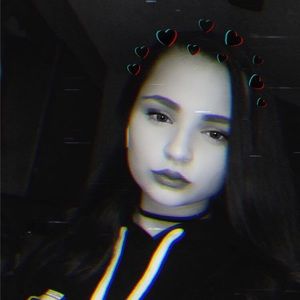 Meet your Posher, Makenzy